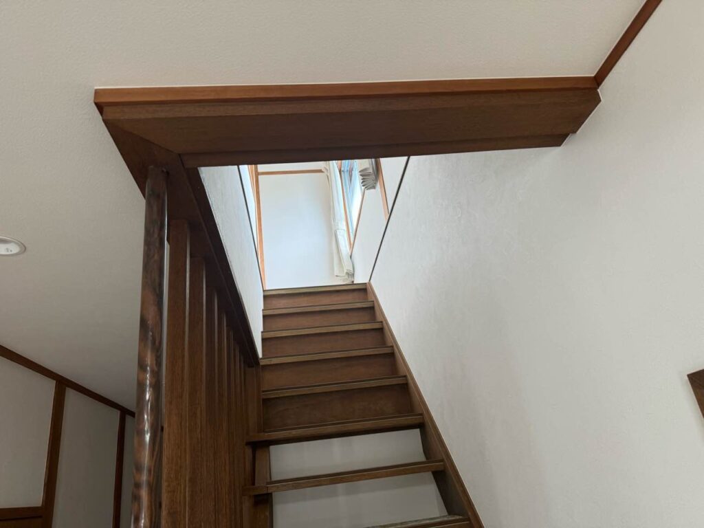 alt=”美馬市階段まわりリフォーム施工事例写真”