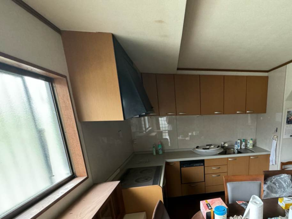 alt=”美馬市キッチンリフォーム施工前の写真”